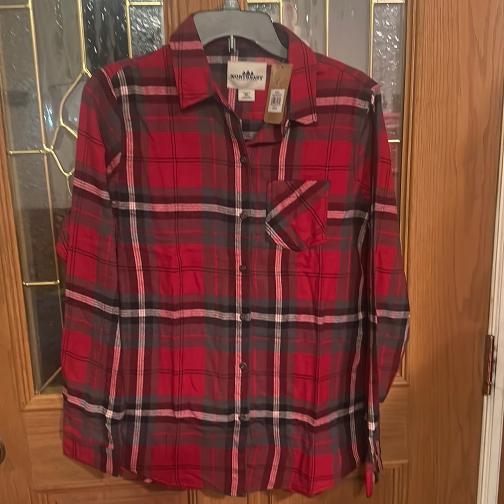 NORTHEAST OUTFITTERS CLASSIC LIGHTWEIGHT FLANNEL:RED/BLACK PLAID: NWT: M